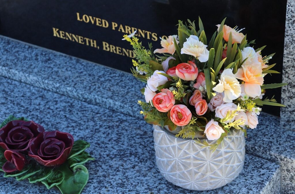 spring, cemetery, flower wallpaper-4517420.jpg
